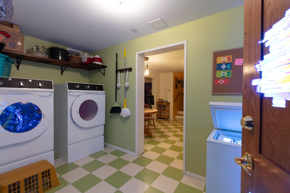 Laundry Room 0